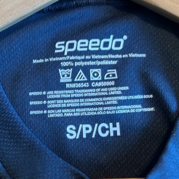 Rash guard new no tags with UV BlockthBurn - Picture 2 of 5